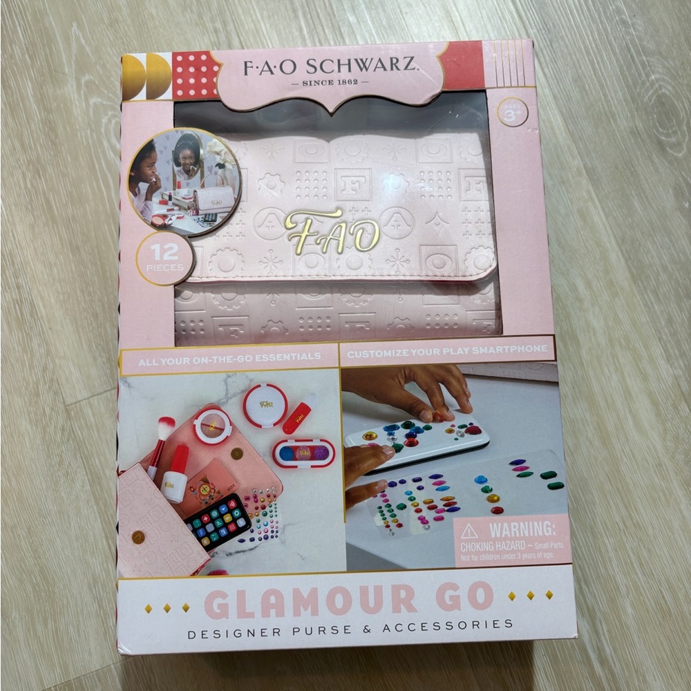 NWT F.A.O Schwarz Glamour Go Designer Purse & Accessories